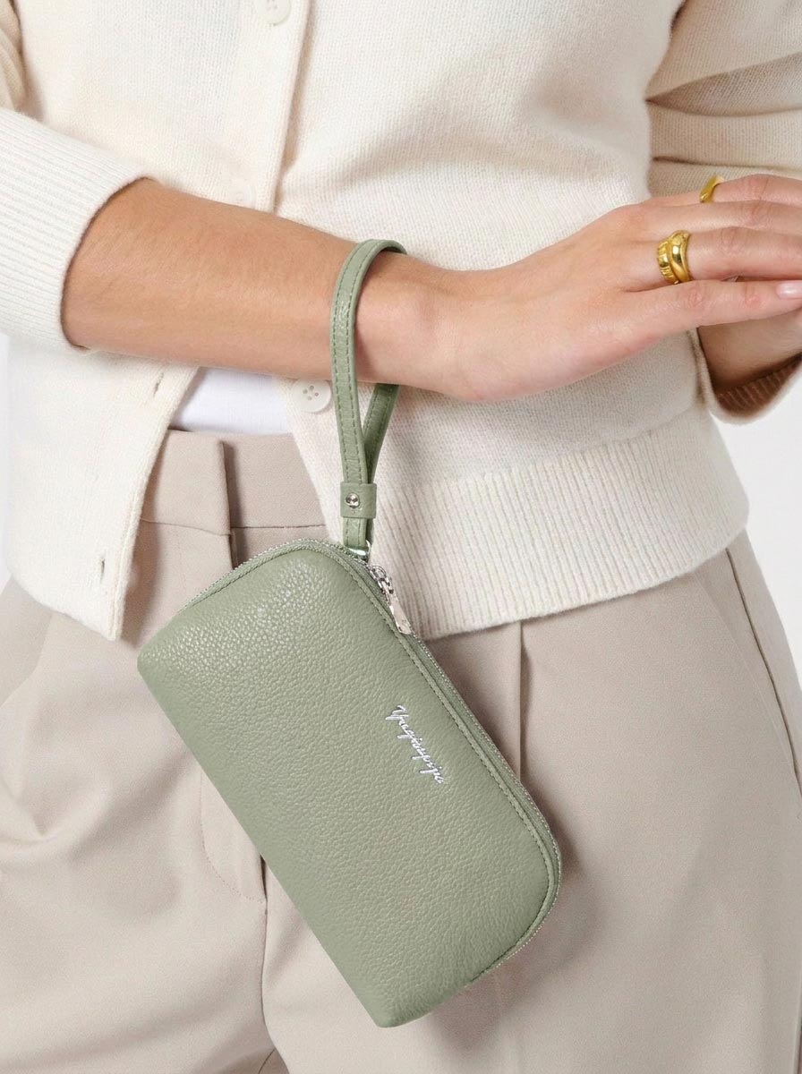 the case by vaulx in Sage